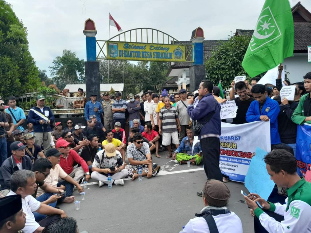 AKSI DAMAI MENDUKUNG PERDA PENUTUPAN CAFÉ ILEGAL DI DESA SURANADI